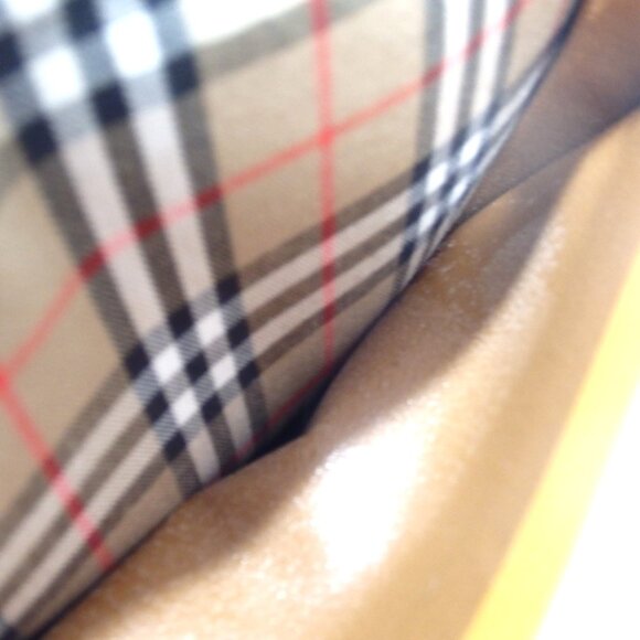 Authentic BURBERRYS Card Case leather [Used] - Picture 6 of 15